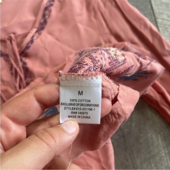 Francesca's Size Medium Pink Embroidered Peplum Bohemian Style Top. - Picture 6 of 7